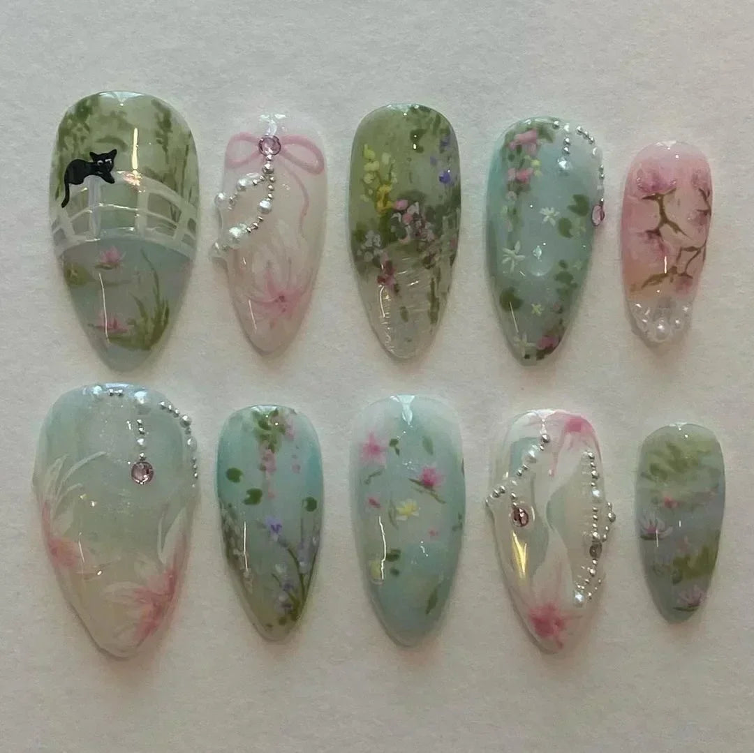 24Pcs Almond False Nails Cute Strawberries with French Design Simple White Wearable Fake Nails Decoration Press on Nail Tips Art